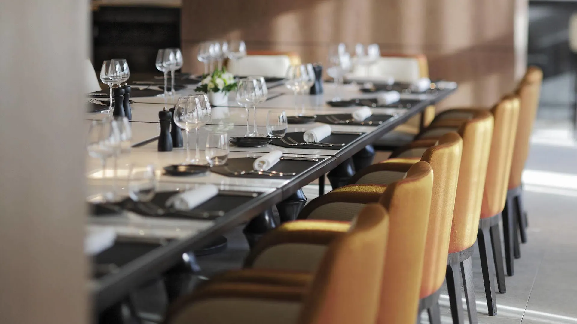 *****  Tangla Hotel Brussels Kraainem België